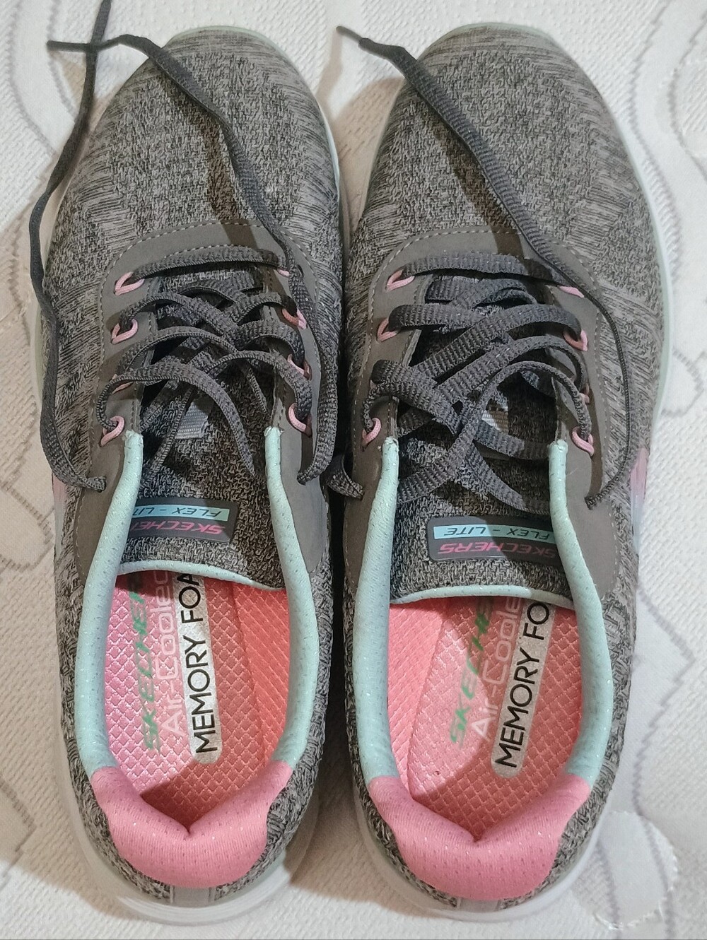 Skechers Athletic Lace-Up Trainers Gray & Pink | Women's Sneakers  7.5 | Worn 2x